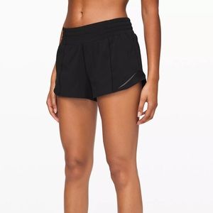 LULULEMON BLACK HOTTY HOT HIGH-RISED LINED SHORT 2.5” + REFLECTIVE